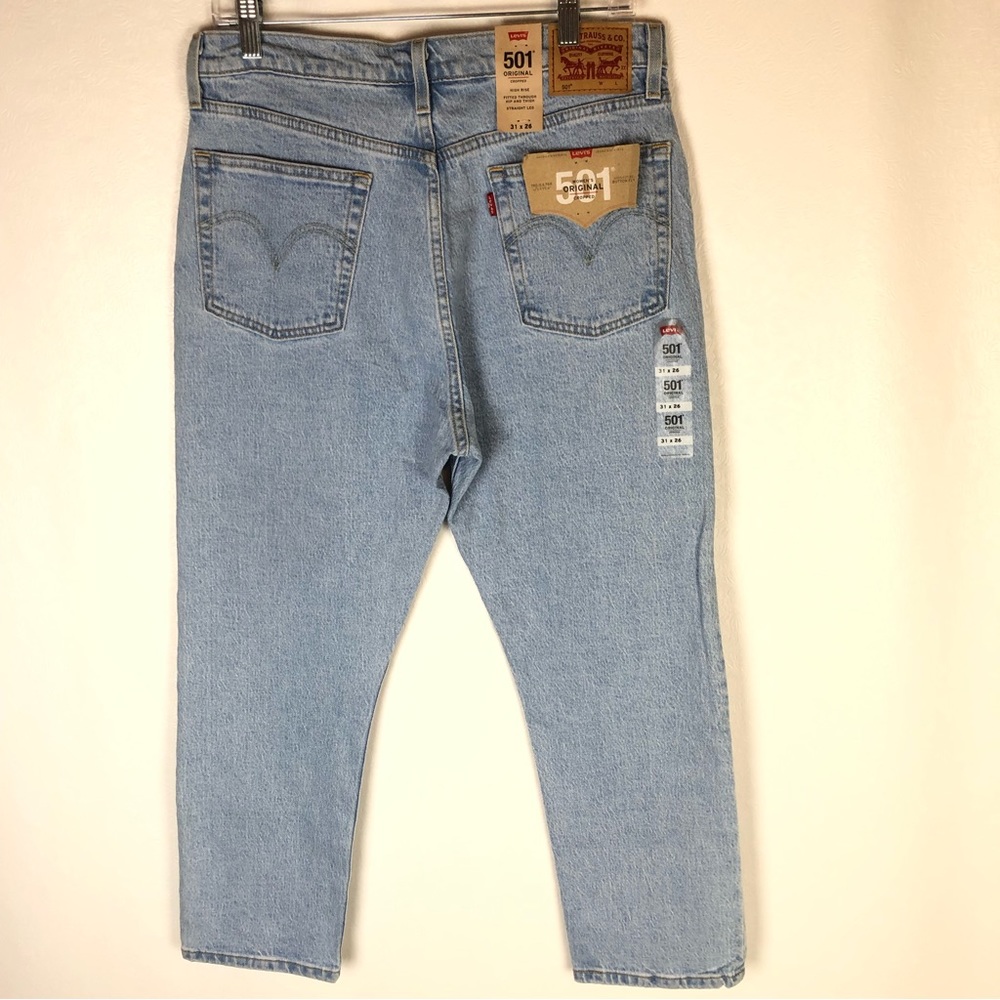 Levi’s 501 Cropped High Rise button Fly size 31 x 26 woman’s light blue wash - Picture 5 of 16